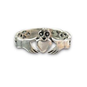 Vintage 925 Sterling Silver Claddaugh Ring sz 8,5